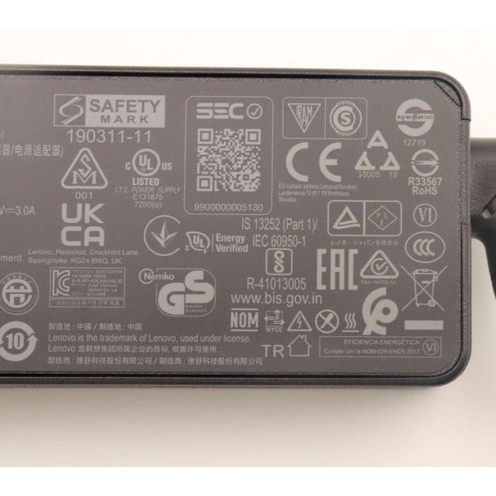 Lenovo 45W power adapter for notebooks, supports multiple output voltages: 20V, 15V, 9V, 5V, compact and lightweight design. 4 Lenovo 45W power adapter for notebooks, supports multiple output voltages: 20V, 15V, 9V, 5V, compact and lightweight design. 4
