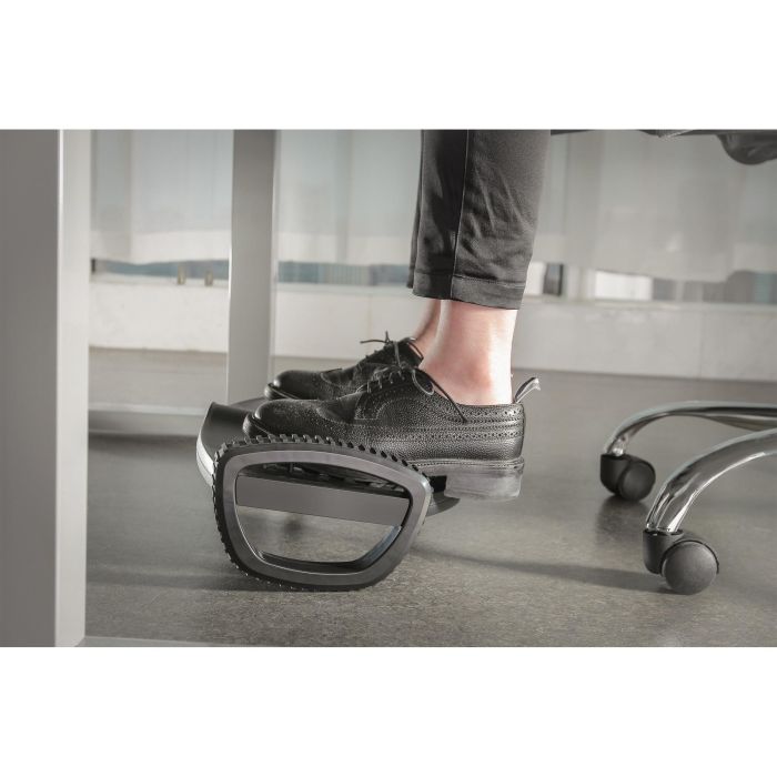 DIGITUS Aktive Ergonomie-Fußablage mit Wippfunktion 1 DIGITUS Aktive Ergonomie-Fußablage mit Wippfunktion 1