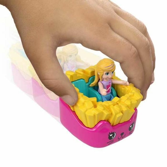 Polly Pocket Caja Sorpresa del Asistente del Chef con Accesorios, Mini Figura y Vehículo 1