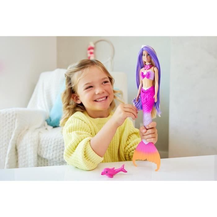 Barbie Muñeca Sirena Un Toque de Magia Malibú que Cambia de Color 1