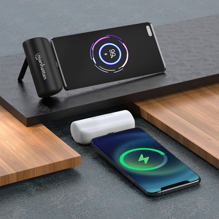 MANHATTAN Powerbank 5000 mAh USB Typ-C Stecker 10W schwarz 2 MANHATTAN Powerbank 5000 mAh USB Typ-C Stecker 10W schwarz 2