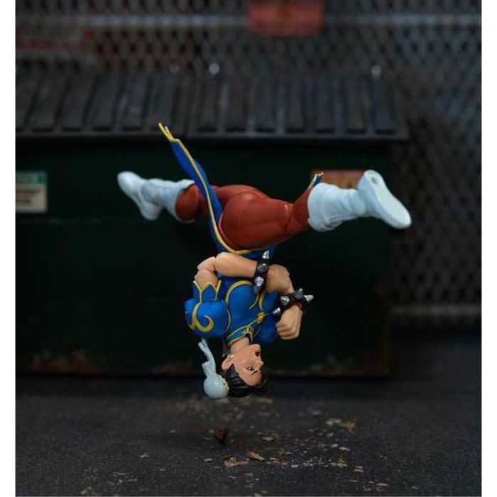 JADA TOYS Figura Chun-Li Street Fighter II 15cm con Manos y Cabeza Intercambiables, Accesorios y 20 Puntos Articulados 3