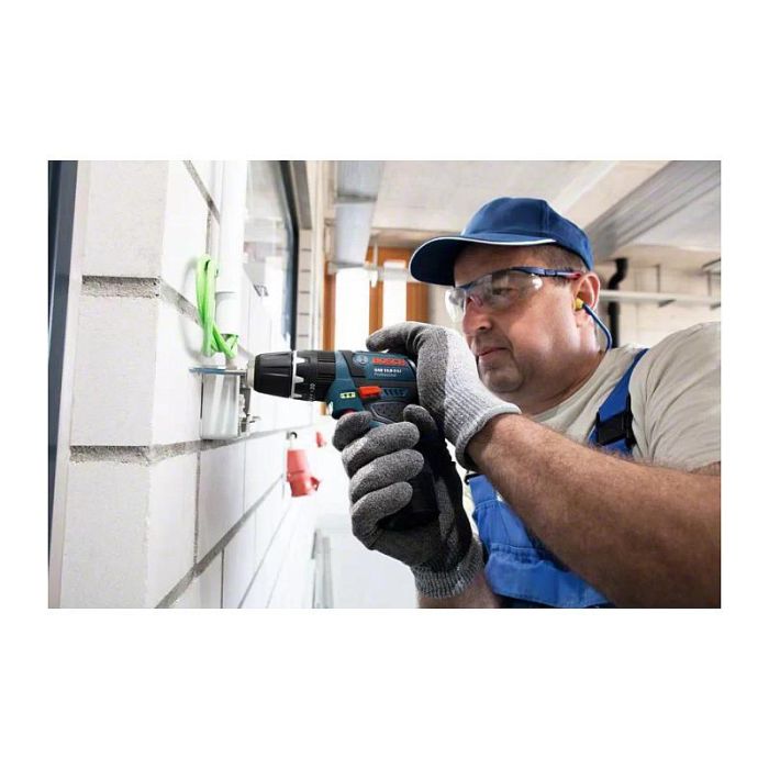 Bosch GSB 12V-15 Professional Taladro Percutor Atornillador a Batería 12V, Motor Sin Escobillas, 2 Baterías 2Ah, 1300 RPM, Par 30 Nm, Incluye 25 Brocas y Maletín