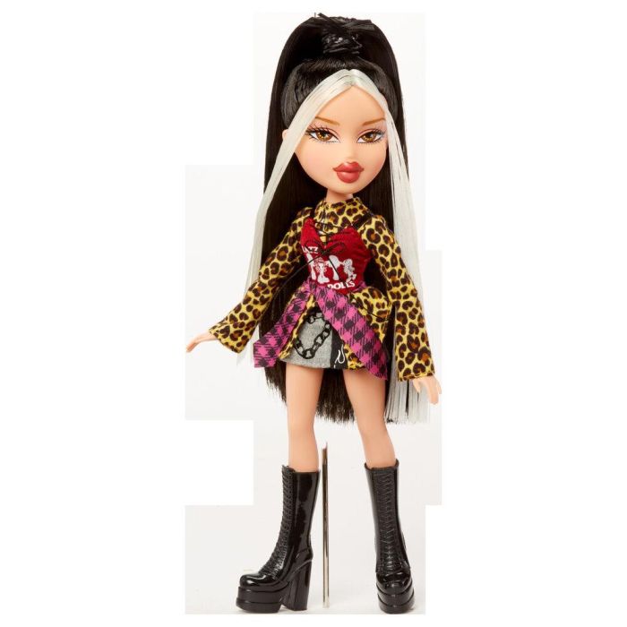 Muñeca Jade Stylin + Camiseta Bratz 3