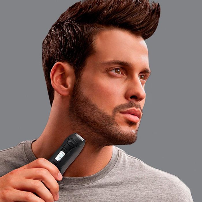 Remington Afeitadora eléctrica recargable pg6030 con cuchillas de acero inoxidable, 2 peines y 4 cabezales 4 Remington Afeitadora eléctrica recargable pg6030 con cuchillas de acero inoxidable, 2 peines y 4 cabezales 4