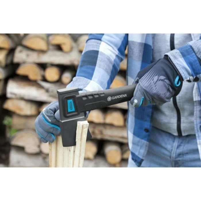 Gardena 900 B Hacha Universal con Mango de Plástico, Revestimiento Antiadherente, Ergonómica, Negro y Azul, 34 mm 3