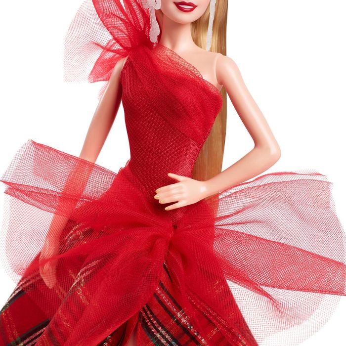 Muñeca barbie coleccion signature con vestido rojo a cuadros 4