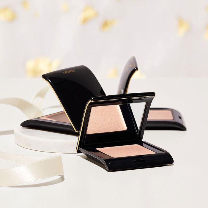 Sensai Iluminador Supreme Illuminator 4 gr 1 Sensai Iluminador Supreme Illuminator 4 gr 1