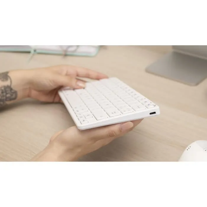 Bluestork Teclado TKL Bluetooth Recargable para Mac - Blanco BLU3760162067743 5 Bluestork Teclado TKL Bluetooth Recargable para Mac - Blanco BLU3760162067743 5