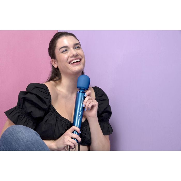 Varita Masajeadora Recargable Le Wand Pacific Blue Azul 20 Varita Masajeadora Recargable Le Wand Pacific Blue Azul 20