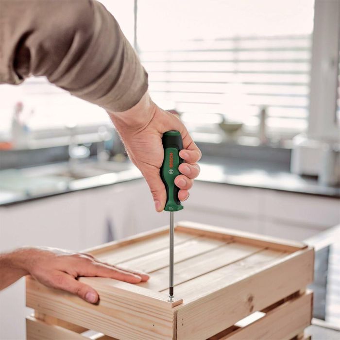 Bosch BOS4053423250107 Juego de 6 destornilladores Premium con magnetizador y desmagnetizador en acero extraduro S2 3 Bosch BOS4053423250107 Juego de 6 destornilladores Premium con magnetizador y desmagnetizador en acero extraduro S2 3