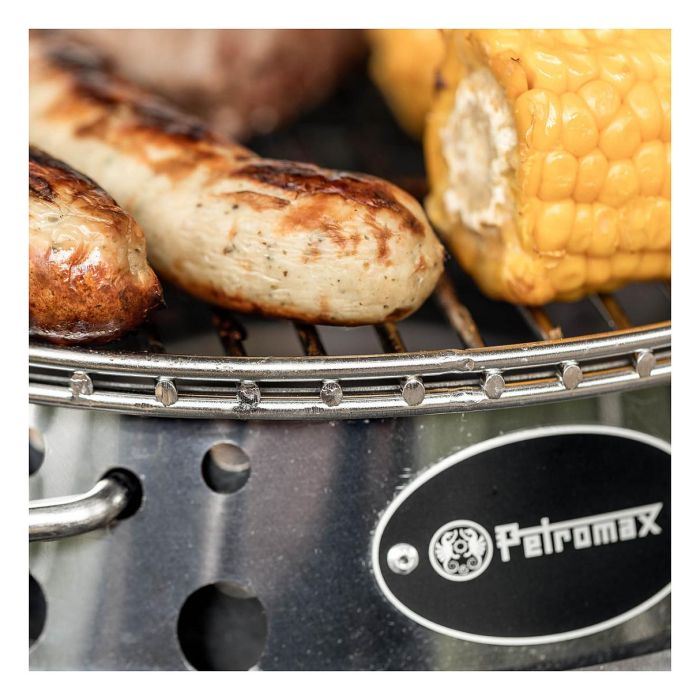 Petromax Atago Parrilla de Gas Portátil 3800W, para Propano/Butano, Encendido Piezo, Acero Inoxidable - Ideal para Camping y Exterior
