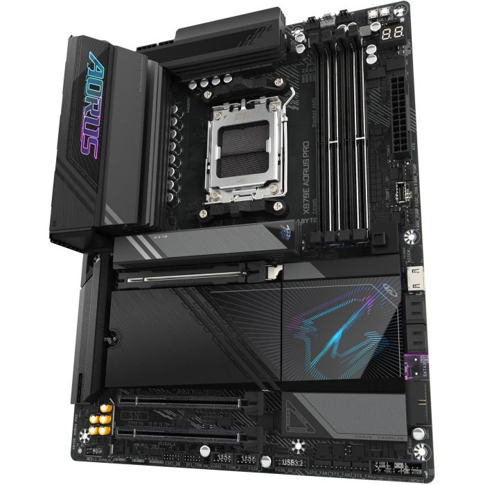 Gigabyte Placa base X870E AORUS PRO (9MX87EPRO-00-10) Socket AM5 AMD Ryzen 9000 Series DDR5 8000MHz Wi-Fi 7 2.5GbE PCIe 5.0 ATX 3