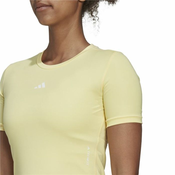 Camiseta de Manga Corta Mujer Adidas Techfit Training Amarillo 2