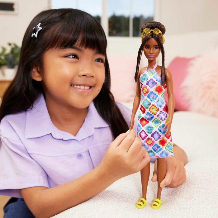 Muñeca Barbie Fashionista Vestido Crochet Hjt07 Mattel 4