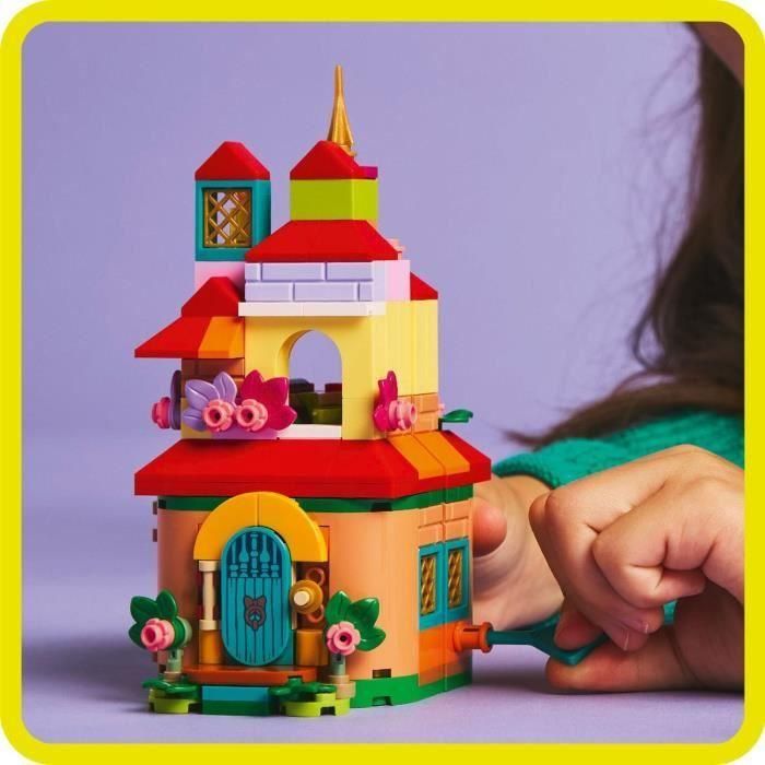 LEGO 43261 Mini Casa de Encanto Disney Madrigal Micromundo Construible con 3 Personajes, Tobogán y Cierre Portátil para Niños +5 años 5 LEGO 43261 Mini Casa de Encanto Disney Madrigal Micromundo Construible con 3 Personajes, Tobogán y Cierre Portátil para Niños +5 años 5