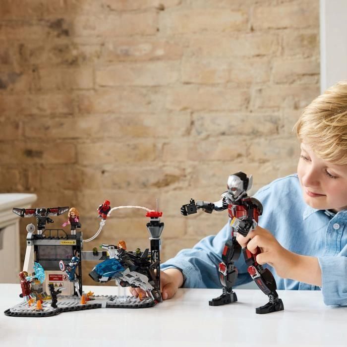 LEGO Marvel 76314 La Batalla del Capitán América: Civil War - Juguete para niño de 10 años 4 LEGO Marvel 76314 La Batalla del Capitán América: Civil War - Juguete para niño de 10 años 4