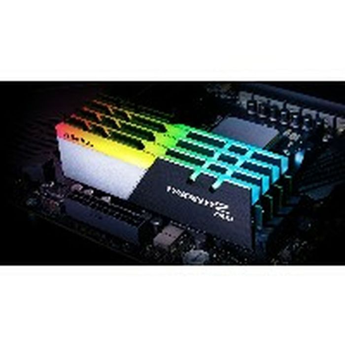 Memoria RAM GSKILL DIMM 16 GB CL18 6