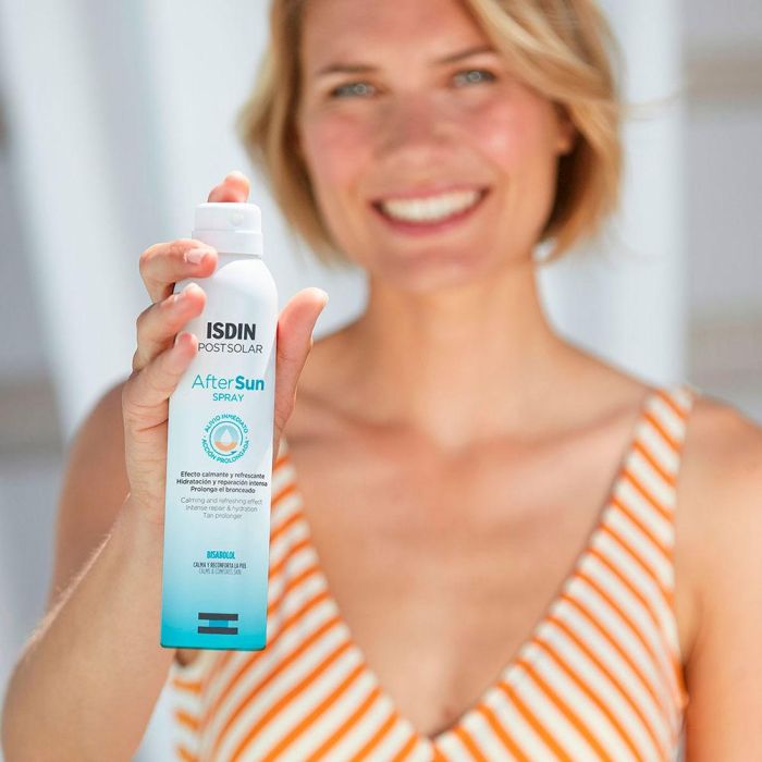 Isdin Post-Solar After Sun Spray 200 ml Calmante y Refrescante para Piel Expuesta al Sol Isdin Post-Solar After Sun Spray 200 ml Calmante y Refrescante para Piel Expuesta al Sol