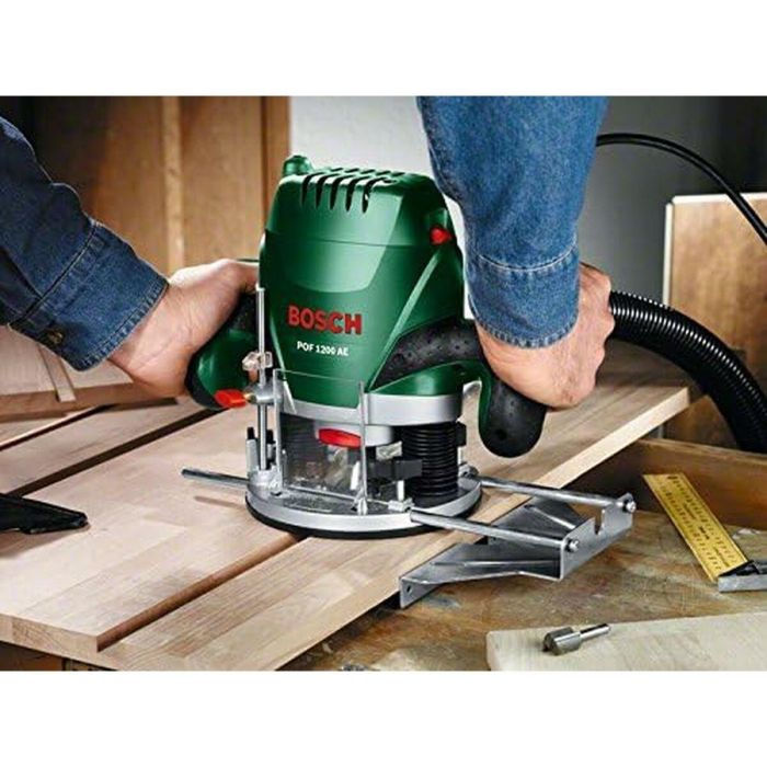 Bosch POF 1200 AE Router 1200W, Velocidad 28000 rpm, Bloqueo de Husillo, Cambio Rápido Fresas y Anillos. Profundidad de Corte 55mm, Preselección 8mm. 4 Bosch POF 1200 AE Router 1200W, Velocidad 28000 rpm, Bloqueo de Husillo, Cambio Rápido Fresas y Anillos. Profundidad de Corte 55mm, Preselección 8mm. 4