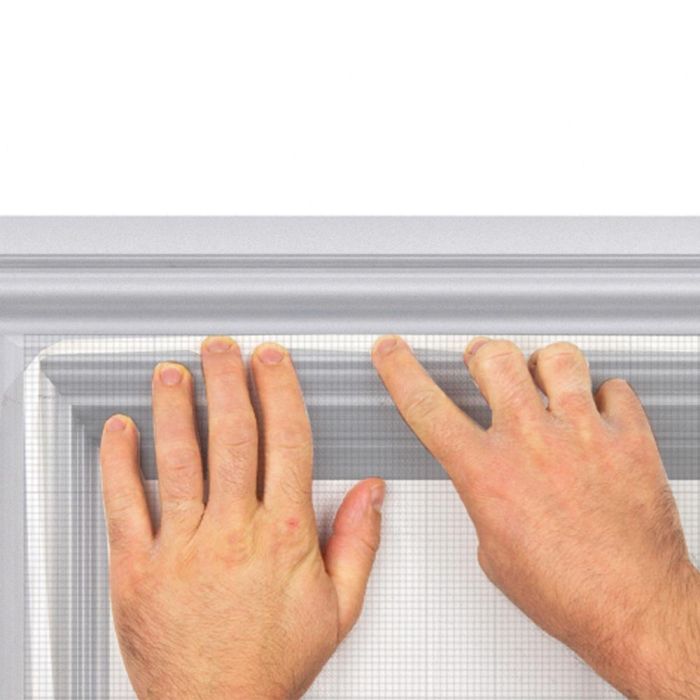 Je cherche une Idee Mosquitera Puerta 220x120 cm - Mantiene insectos fuera, Recortable, Fácil instalación sin clavos ni tornillos 1