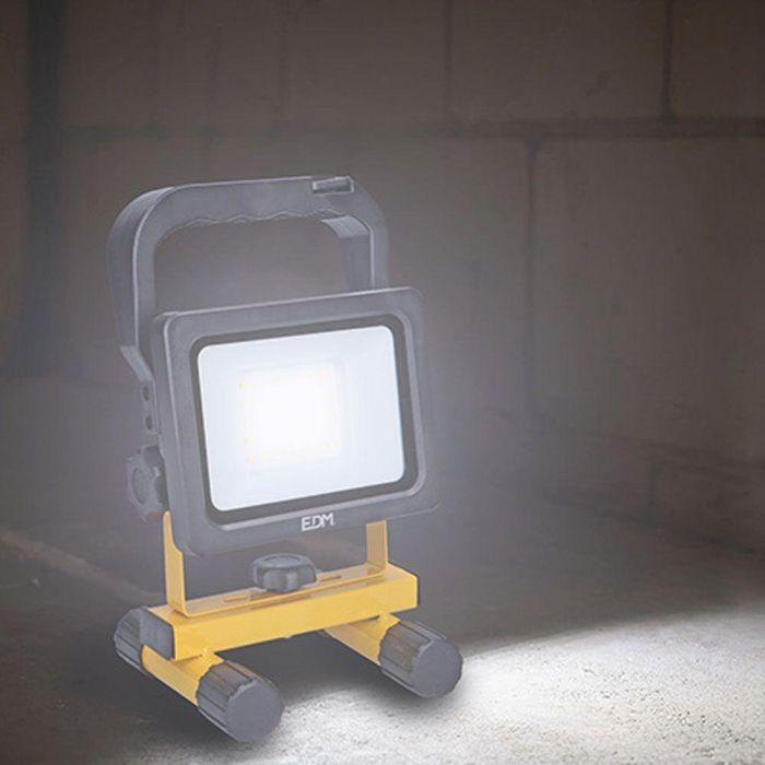 Edm Foco led recargable 20w 2000lm 6500k, IP54, CRI80, con 2 Baterías 18650 2000mah, Carga USB-C 8