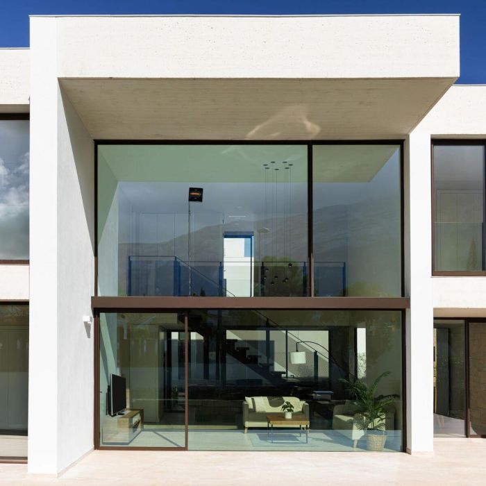 Cecotec Aspirador Limpiacristales Windroid 1390 Double Spray 72 W con mando y app 17