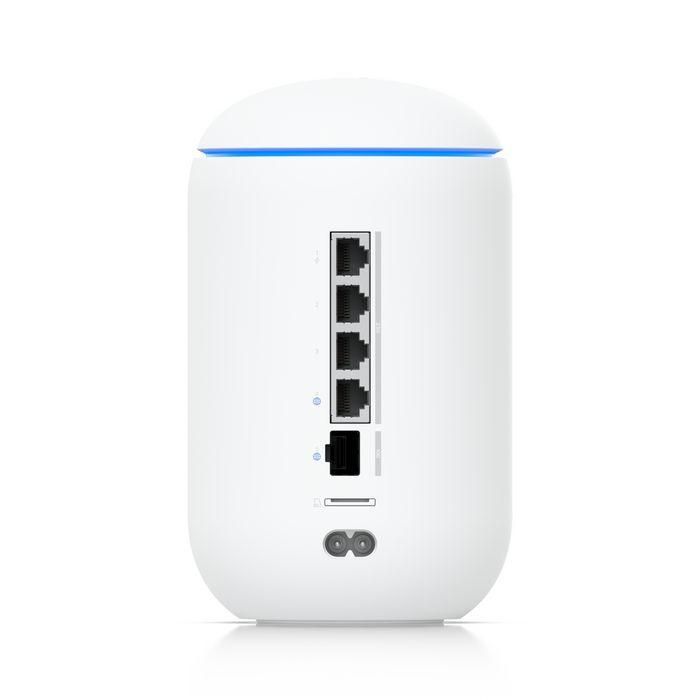 Ubiquiti UDR7 Cloud Gateway WiFi 7 Desktop con PoE, 10G SFP+, 2.5 GbE RJ45, 160m², Almacenamiento microSD, UniFi 3