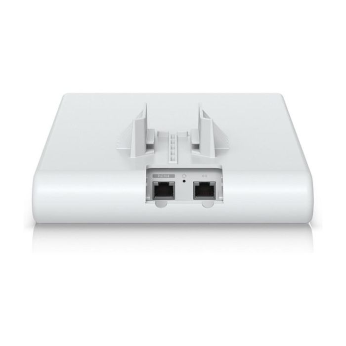 Ubiquiti Wi-Fi 6 AP con 4 flujos espaciales, 2x GbE RJ45, PoE, IPX6, carcasa estabilizada UV 6