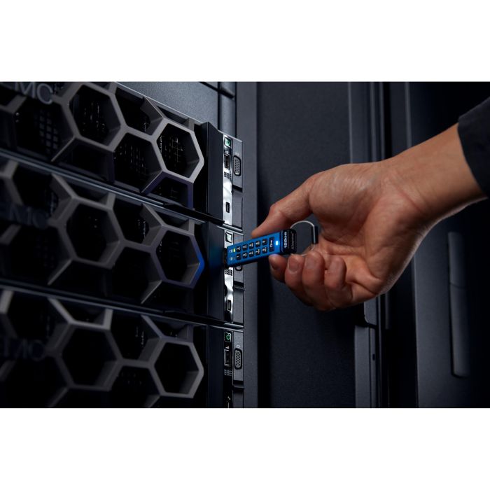 Kingston Keypad 200C IronKey STICK USB-C 128GB AES-256 retail 7 Kingston Keypad 200C IronKey STICK USB-C 128GB AES-256 retail 7