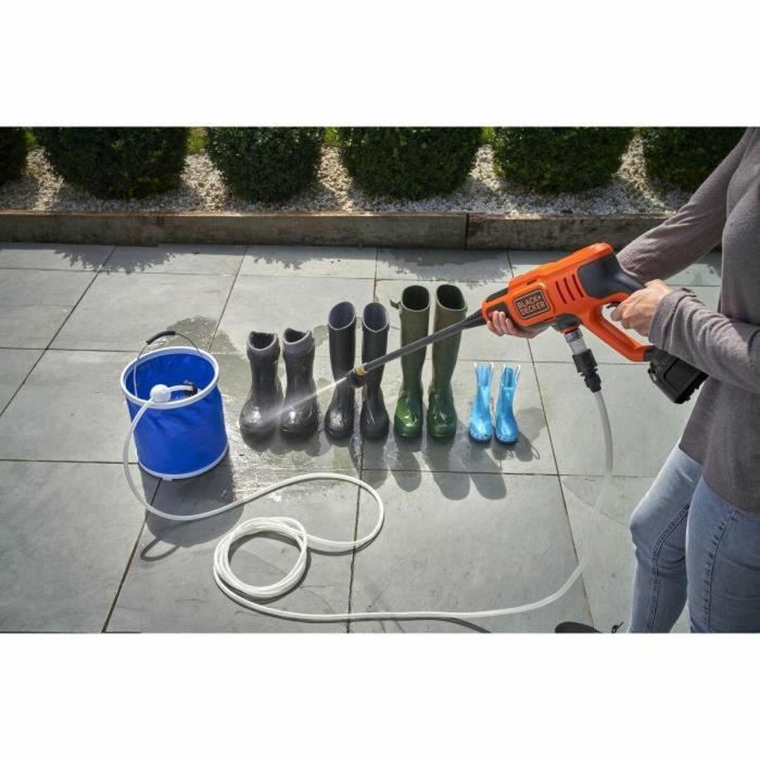 Black+Decker BCPC18B-XJ Hidrolimpiadora Inalámbrica 18V Litio 24 Bares Sin Batería, Boquilla 5 en 1, Multiusos para Limpieza Exterior 5