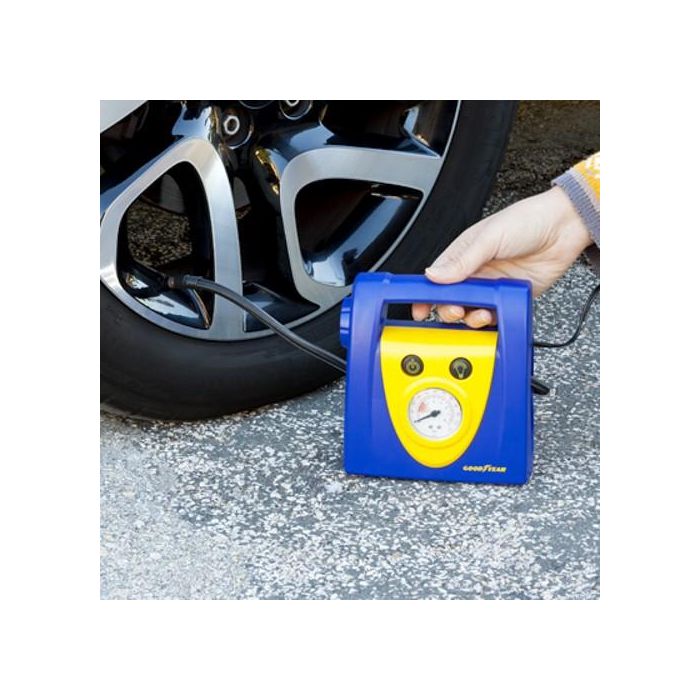 Goodyear GOD0007 Compresor Aire Portátil 12V para Coche, 120 psi, con Luz LED y Medidor, Incluye Adaptadores Goodyear GOD0007 Compresor Aire Portátil 12V para Coche, 120 psi, con Luz LED y Medidor, Incluye Adaptadores