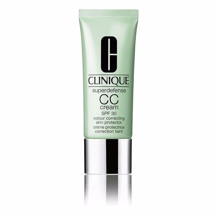 Clinique SUPERDEFENSE CC Cream SPF30 Hidratante Correctora de Tono, Cobertura Ligera, Tono Medio Oscuro 40 ml