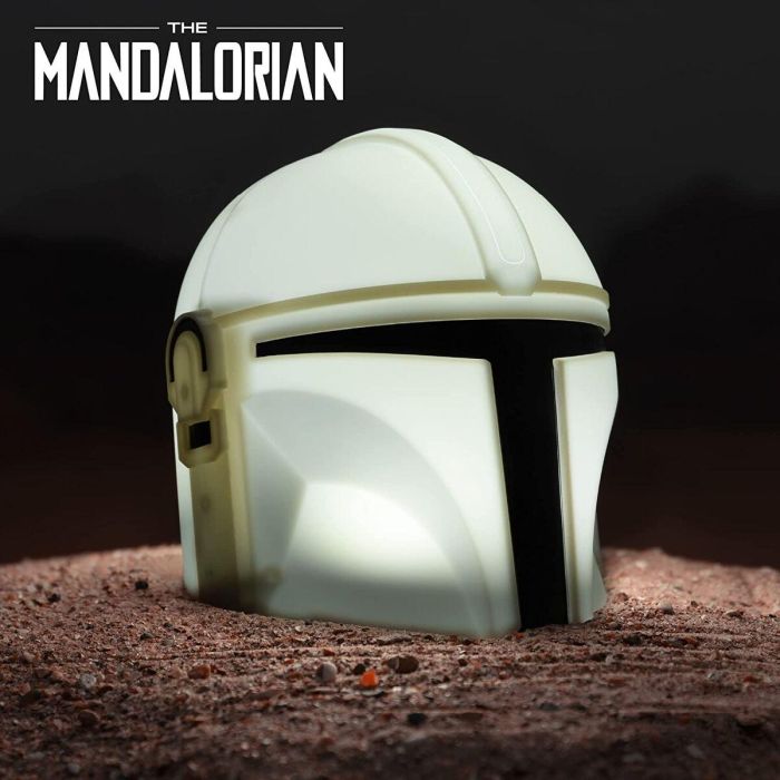 Paladone Lámpara Star Wars The Mandalorian - Casco con Luz, Funciona con Baterías AAA o USB 2 Paladone Lámpara Star Wars The Mandalorian - Casco con Luz, Funciona con Baterías AAA o USB 2