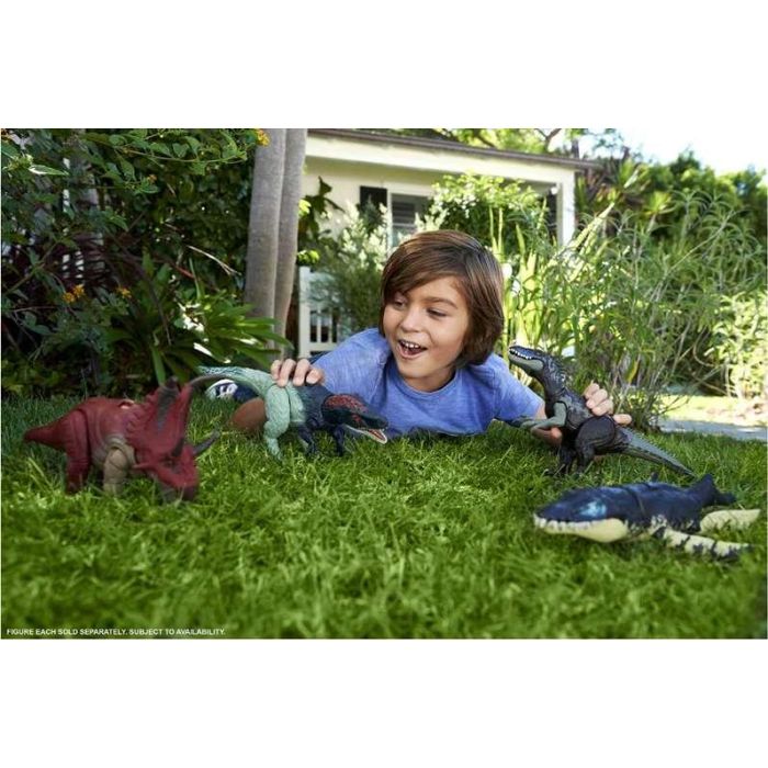 Figura dinosaurio jurassic world wild ruge y golpea. - modelos surtidos 1
