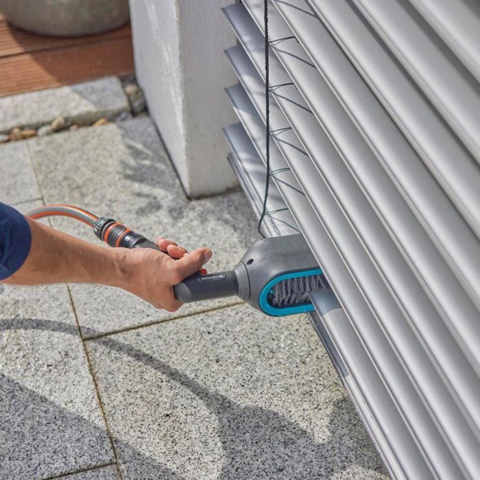 Gardena Cepillo para Limpieza de Persianas con Cabezal Giratorio para Lamas en C o Z, Gris/Azul, Ancho Lama ≤ 8cm 3 Gardena Cepillo para Limpieza de Persianas con Cabezal Giratorio para Lamas en C o Z, Gris/Azul, Ancho Lama ≤ 8cm 3