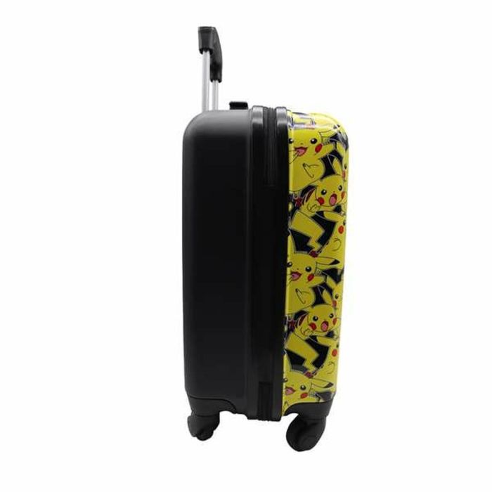 Maleta trolley cabina pokemon con 4 ruedas giratorias y multidireccionales.50 x 34 x 21 cm. 3 Maleta trolley cabina pokemon con 4 ruedas giratorias y multidireccionales.50 x 34 x 21 cm. 3