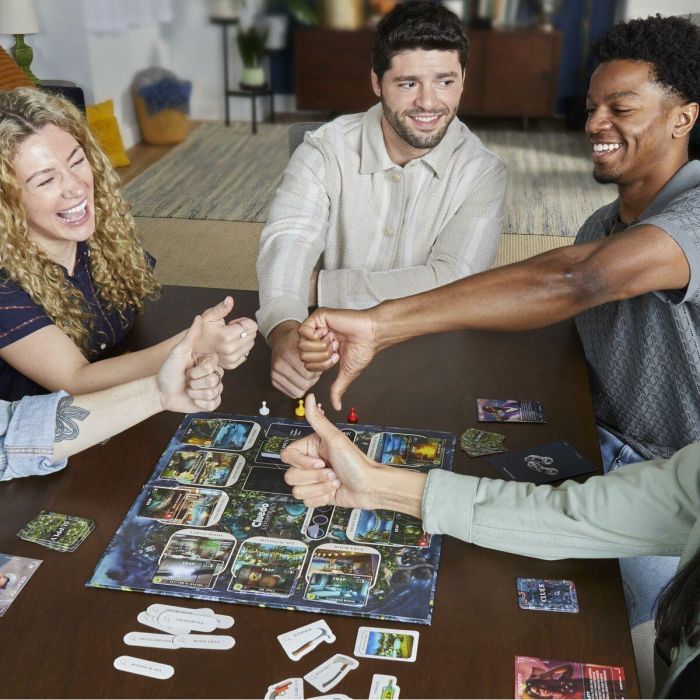 Hasbro Gaming HAS5010996163479 Cluedo Conspiracy, Juego de Mesa para 4 a 10 Jugadores, Edad 14+ Años 3 Hasbro Gaming HAS5010996163479 Cluedo Conspiracy, Juego de Mesa para 4 a 10 Jugadores, Edad 14+ Años 3