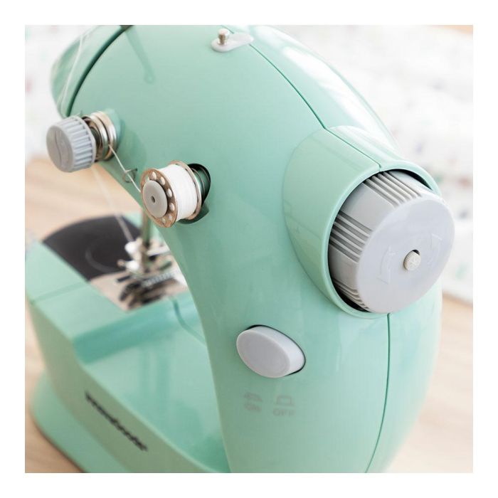 Innovagoods Mini Máquina de Coser Portátil V0103326 con LED, Cortahílos y Accesorios, 2 Velocidades, Doble Puntada, Fácil de Usar y Transportar 10 Innovagoods Mini Máquina de Coser Portátil V0103326 con LED, Cortahílos y Accesorios, 2 Velocidades, Doble Puntada, Fácil de Usar y Transportar 10