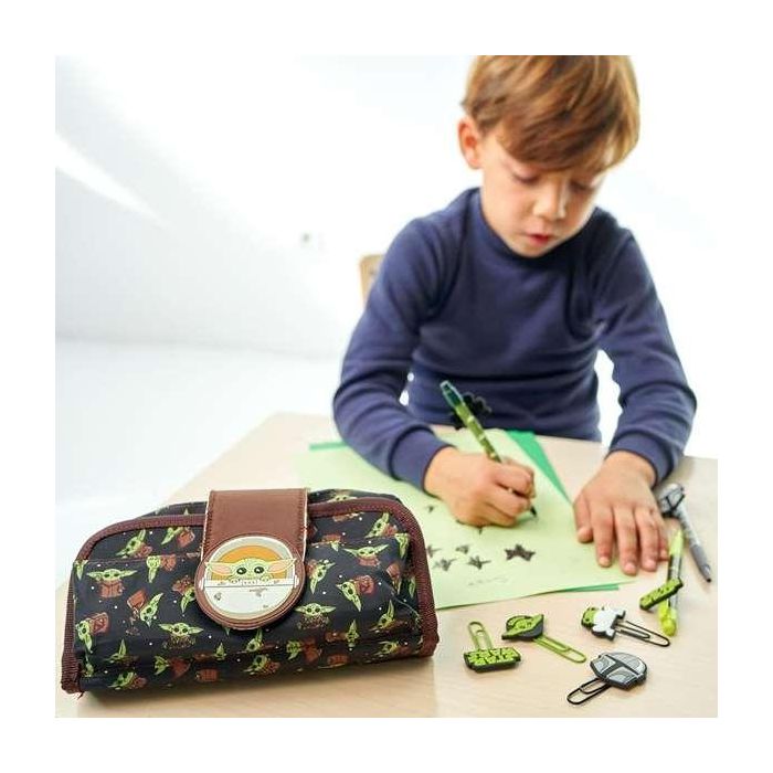 Cerdá Estuche Portatodo The Mandalorian Grogu con Velcro Marrón de Poliéster y Goma para Niños 3+ Años 5