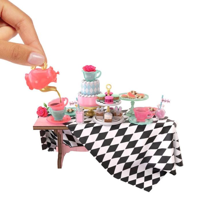 MGA Miniverse Make It Mini Celebración - Juego de más de 30 piezas exclusivas para fiesta, Edad +8 años