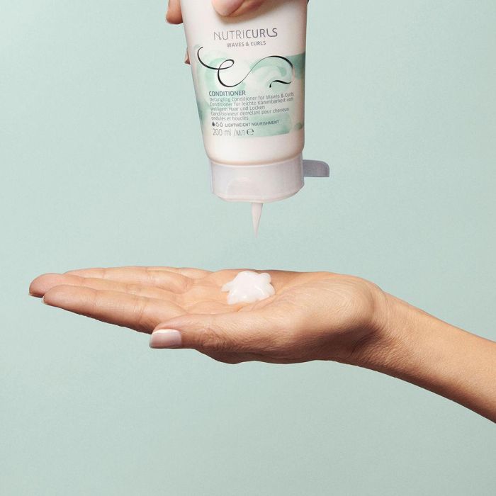 Wella Professionals NUTRICURLS Acondicionador Desenredante Cabello con Rizos y Ondas 200 ml Wella Professionals NUTRICURLS Acondicionador Desenredante Cabello con Rizos y Ondas 200 ml