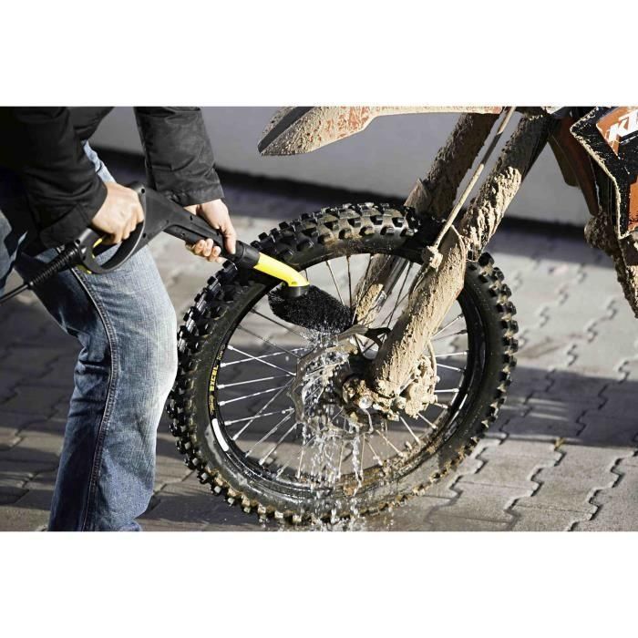 Karcher Cepillo de Llantas para Coche con Distribución Uniforme de Agua 360° y Cerdas de Alta Calidad 1 Karcher Cepillo de Llantas para Coche con Distribución Uniforme de Agua 360° y Cerdas de Alta Calidad 1