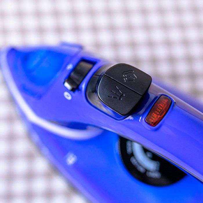 Edm Plancha de Vapor Compacta 2000W Azul, Depósito 300ml, Base Antiadherente, Chorro y Spray, Seco/Vapor, 15/140g/min 6 Edm Plancha de Vapor Compacta 2000W Azul, Depósito 300ml, Base Antiadherente, Chorro y Spray, Seco/Vapor, 15/140g/min 6
