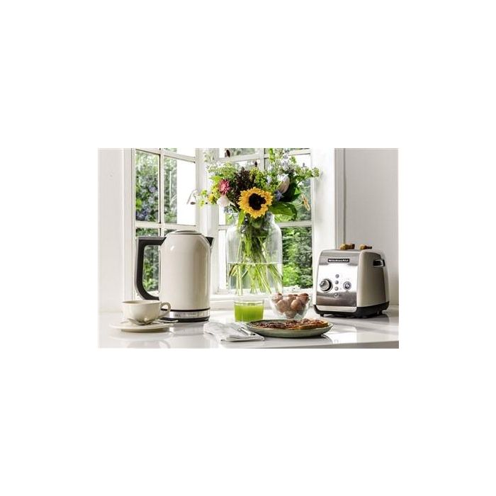Kitchenaid 5KEK1722 EAC Hervidor de Agua 1.7L, Pantalla Digital, 6 Niveles de Temperatura, Metal 2 Kitchenaid 5KEK1722 EAC Hervidor de Agua 1.7L, Pantalla Digital, 6 Niveles de Temperatura, Metal 2