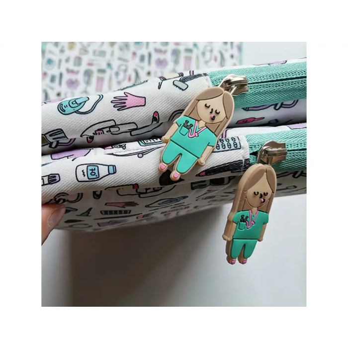 Wondee - Funda para Portátil hasta 16 Pulgadas, Diseño Temático Enfermera en Apuros, Acolchada y Ligera (226g), Universal para Diversas Marcas 6 Wondee - Funda para Portátil hasta 16 Pulgadas, Diseño Temático Enfermera en Apuros, Acolchada y Ligera (226g), Universal para Diversas Marcas 6