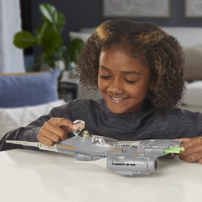 Hasbro HAS5010996227447 Star Wars La nave Mandalorian's N-1 Starfighter con figuras de Grogu y Mandalorian de 10 cm, para niños +4 años 2