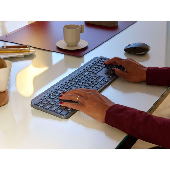 Logitech MX Keys Teclado Inalámbrico con Teclas Perfectas y Retroiluminación Inteligente para Empresa 12