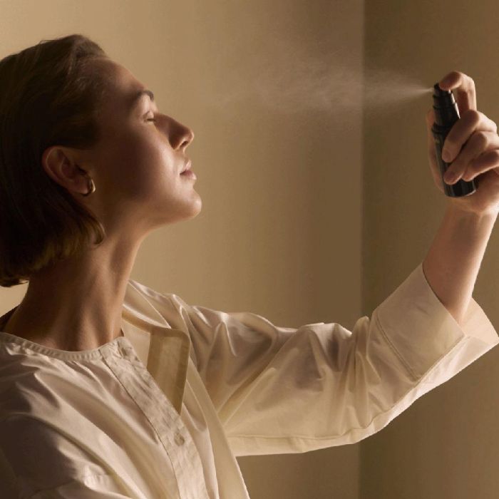 Sensai Hydrating Fix Mist 50 mL 3