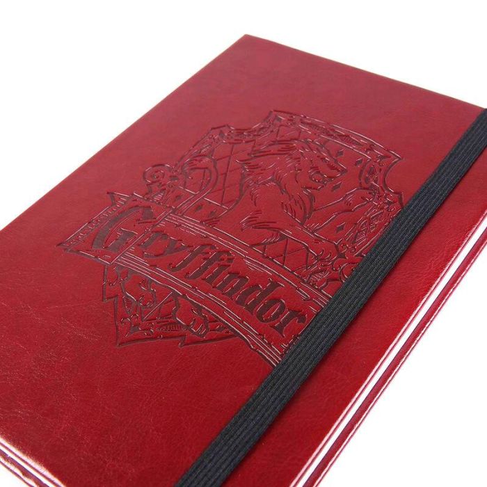 Cerdá Cuaderno Premium Harry Potter Gryffindor A5 con Tapa Dura, Fabricado en Piel Sintética (PU), Color Rojo 2 Cerdá Cuaderno Premium Harry Potter Gryffindor A5 con Tapa Dura, Fabricado en Piel Sintética (PU), Color Rojo 2